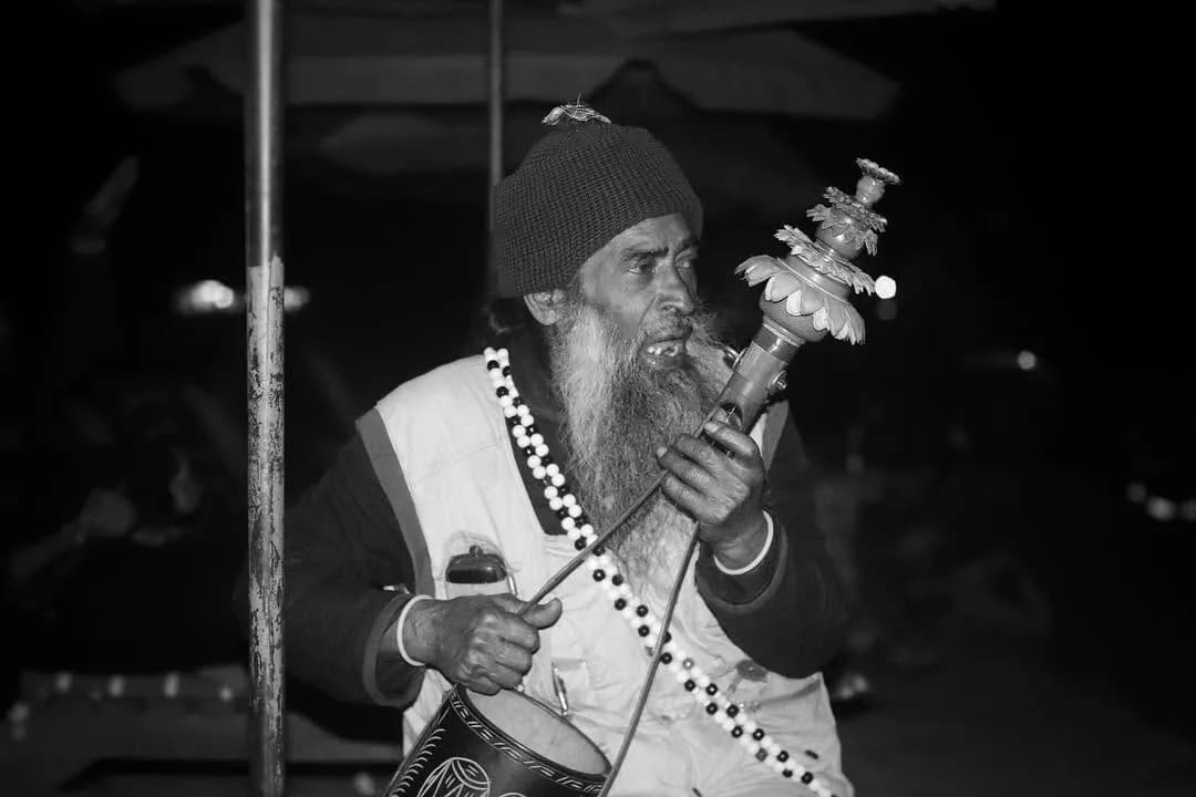 Monochrome, photograph 10 of 16