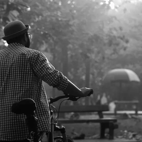 Monochrome, photograph 14 of 16